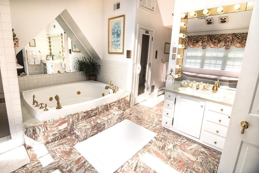 Stafford House Bed & Breakfast フェアファックス エクステリア 写真